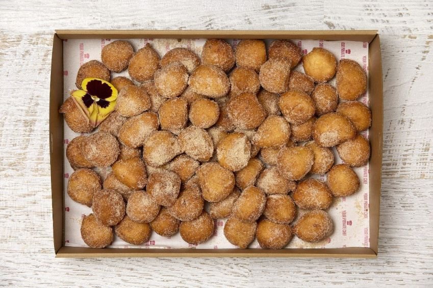 Fritule Donuts Box – Small Croatian Donuts Rolled in Cinnamon Sugar