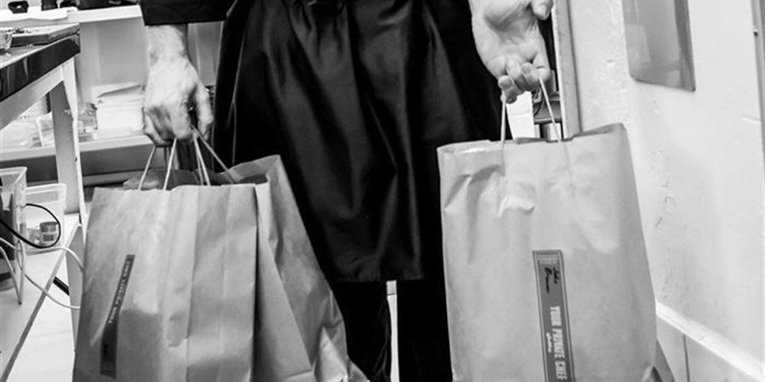 Gourmet Meal Gift Voucher – A Thoughtful Gift of Support