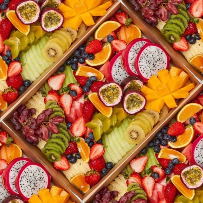 Platter - Seasonal Fresh Fruit 1.4kg (serves 6-8) Small Box