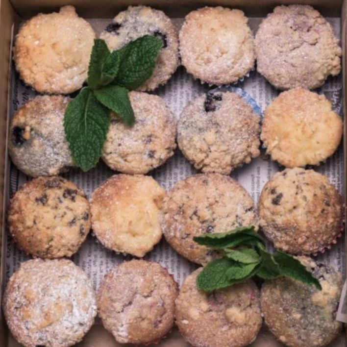 Muffin Box - Variety Collection 16 Piece Platter (Mini) ** contains nuts